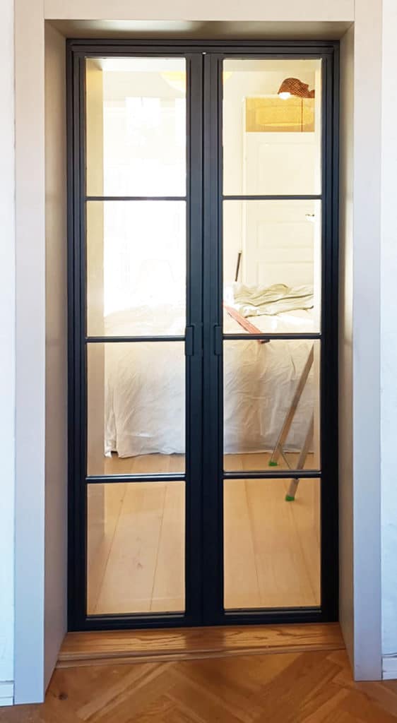 Lofttür für Schlafzimmer, doppelflügelig zweiflügelige Tür aus Glas mit Stahl, Glas-Tür für kleine Räume, modern, schlicht, Industrie-Stil
